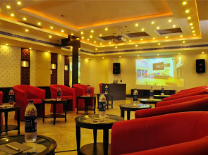 Hotel The Pearl - Newly Renovated in City Centre