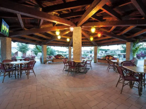 Residence with pool in Campulongu