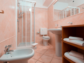 Отель Loano 2 Village