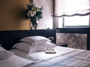 Отель Townhouse27