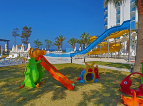 Le Bleu Hotel & Resort