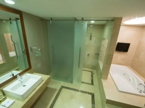 Отель Point Hotel Baku