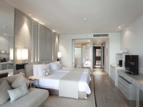 Pullman Phuket Arcadia Naithon Beach