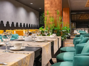 Les Ambassadeurs Marina Hotel & Casino