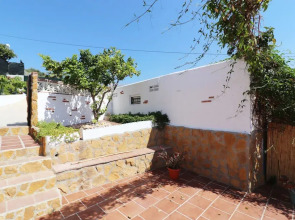 1056 Cortijo Cecilio