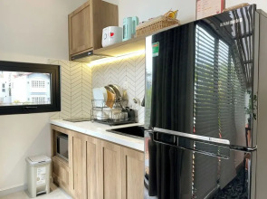 Kin Wander Tan Phong, The Moonage