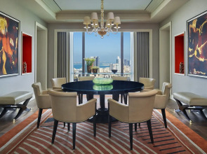 Four Seasons Hotel Bahrain Bay