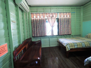 San Sook Place Guest House