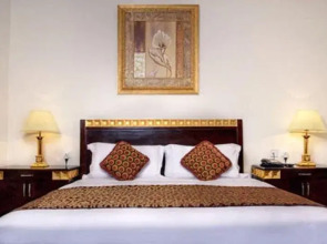 Gloria Hotel & Suites