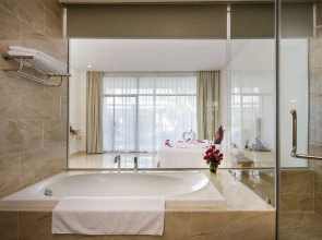 Diamond Bay Condotel - Resort Nha Trang