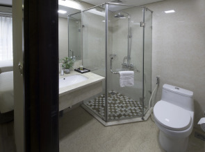 Thang Long Opera Hotel