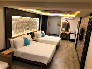 Red Coconut Beach Hotel