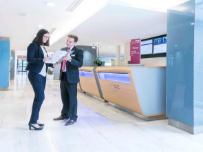 Отель Mercure Paris Centre Tour Eiffel 