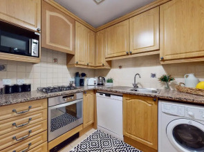 Park Lane Apartments - Clarges St