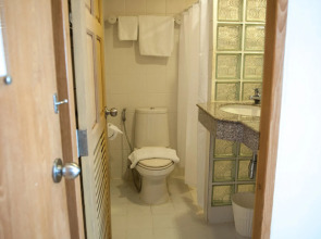 Lido Beach Hotel Pattaya