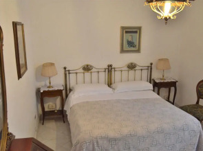 Barbara House - Guest House