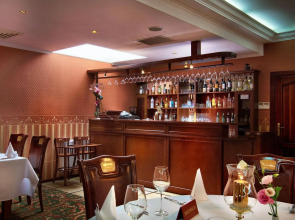 Hotel Dworek Tryumf Dąbrowscy Spółka Jawna