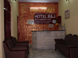 Hotel Raj Bed & Breakfast