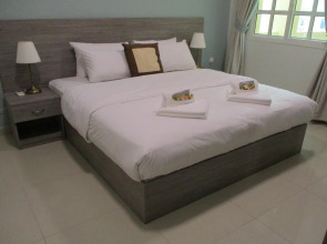 Sovereign Hotel - Marriage Certificate Required