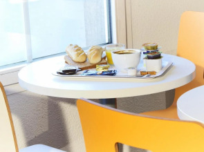 Premiere Classe Paris Ouest - Pont De Suresnes