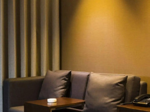 The Central Plaza Hotel