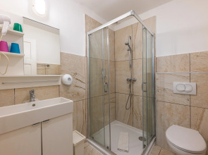 Amber Gardenview Studios