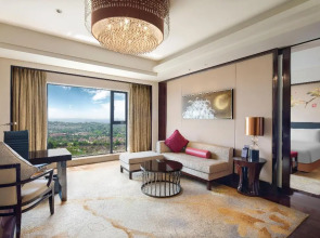 Crowne Plaza Chengdu Panda Garden by IHG - Near Panda Base