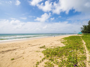 Le Coral Beach Resort and Cafe
