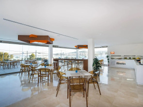 Отель THB Naeco Ibiza - Adults Only