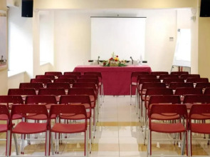 Отель Modern Revival Luxury