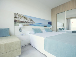 Azuline Hotel Bahamas y Bahamas II