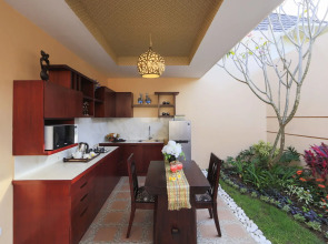 Flamingo Dewata Suite