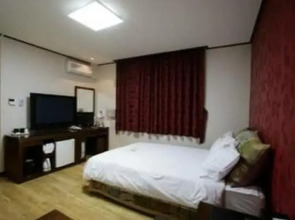 Goodstay HighValley Hotel