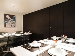 Hotel Arc de Triomphe Etoile