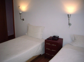 Pensao Residencial Camoes