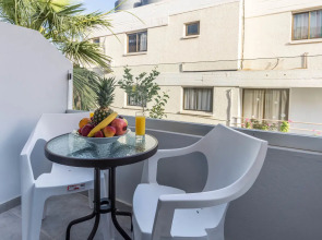 Paul Marie Hotel Apartments