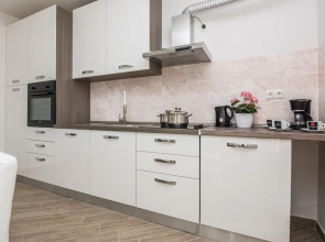 Pool Apartment Bakija 2