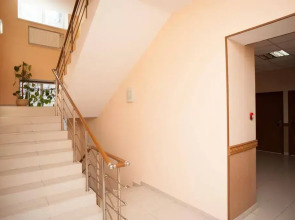 MINIMA Красные ворота