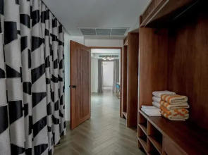 Sugar Marina POP, Kata Beach