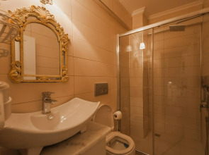 8 Oda Boutique Homes