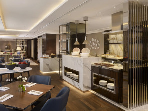 Отель Al Habtoor Palace