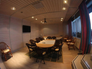 Skyline Airport Hotel