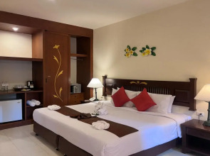 Phuket Leelavadee Hua Ting Resort