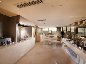 Holiday Inn Express Zhengzhou Airport by IHG