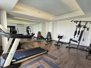 Gate43 Airport Hotel