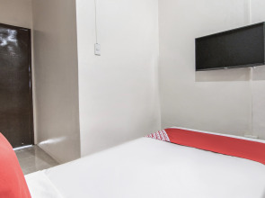 OYO 431 Apollo 11 Apartelle