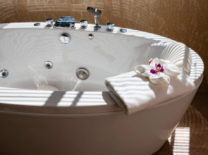 Avani Ao Nang Cliff Krabi Resort