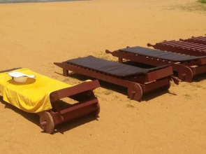 Green Shadows Beach Hotel