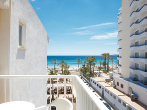 Universal Hotel Bikini