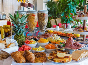 Отель West End Nice